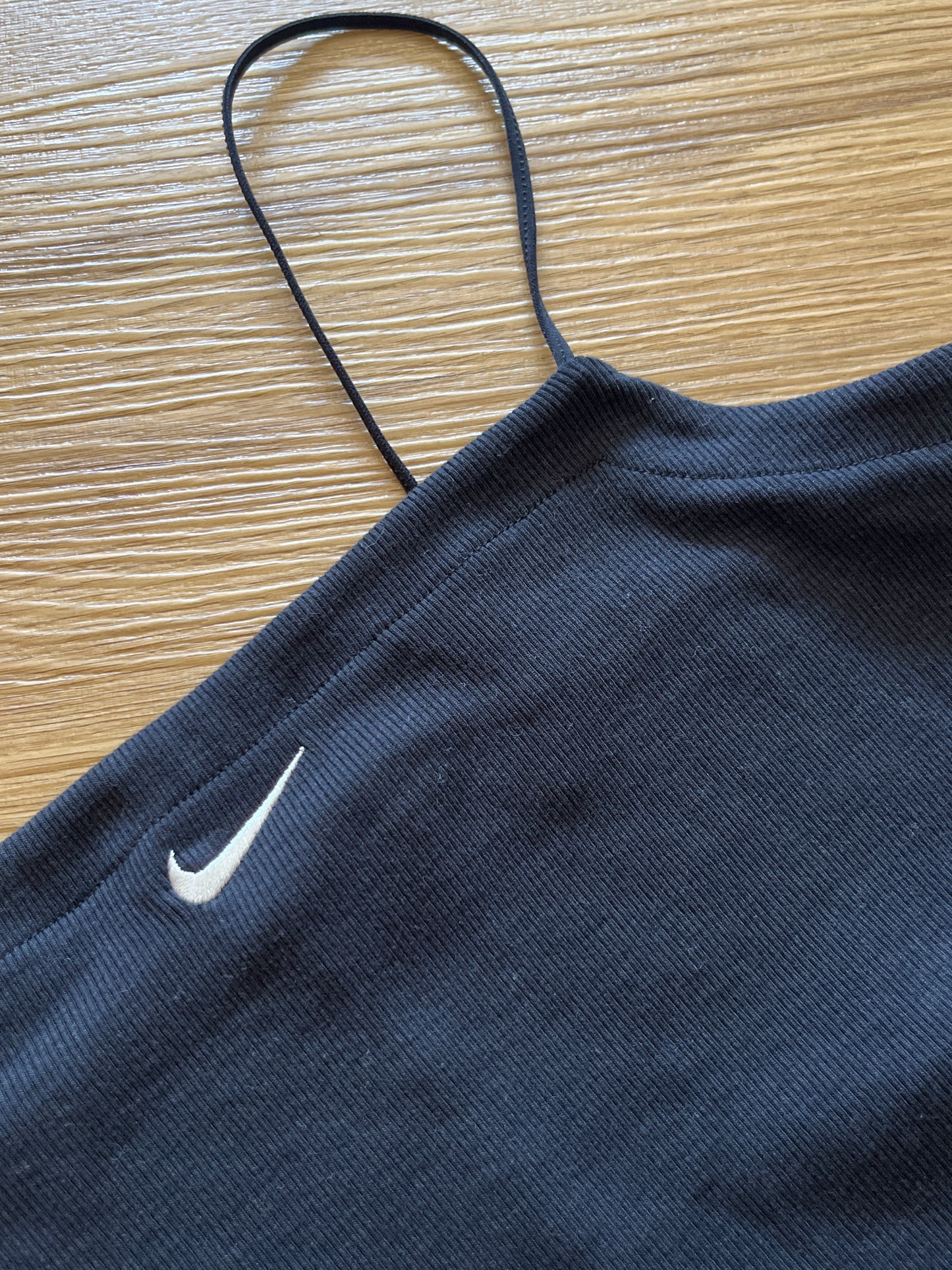 Nike Trägerkleid in schwarz „Tight Fit“, Größe XS