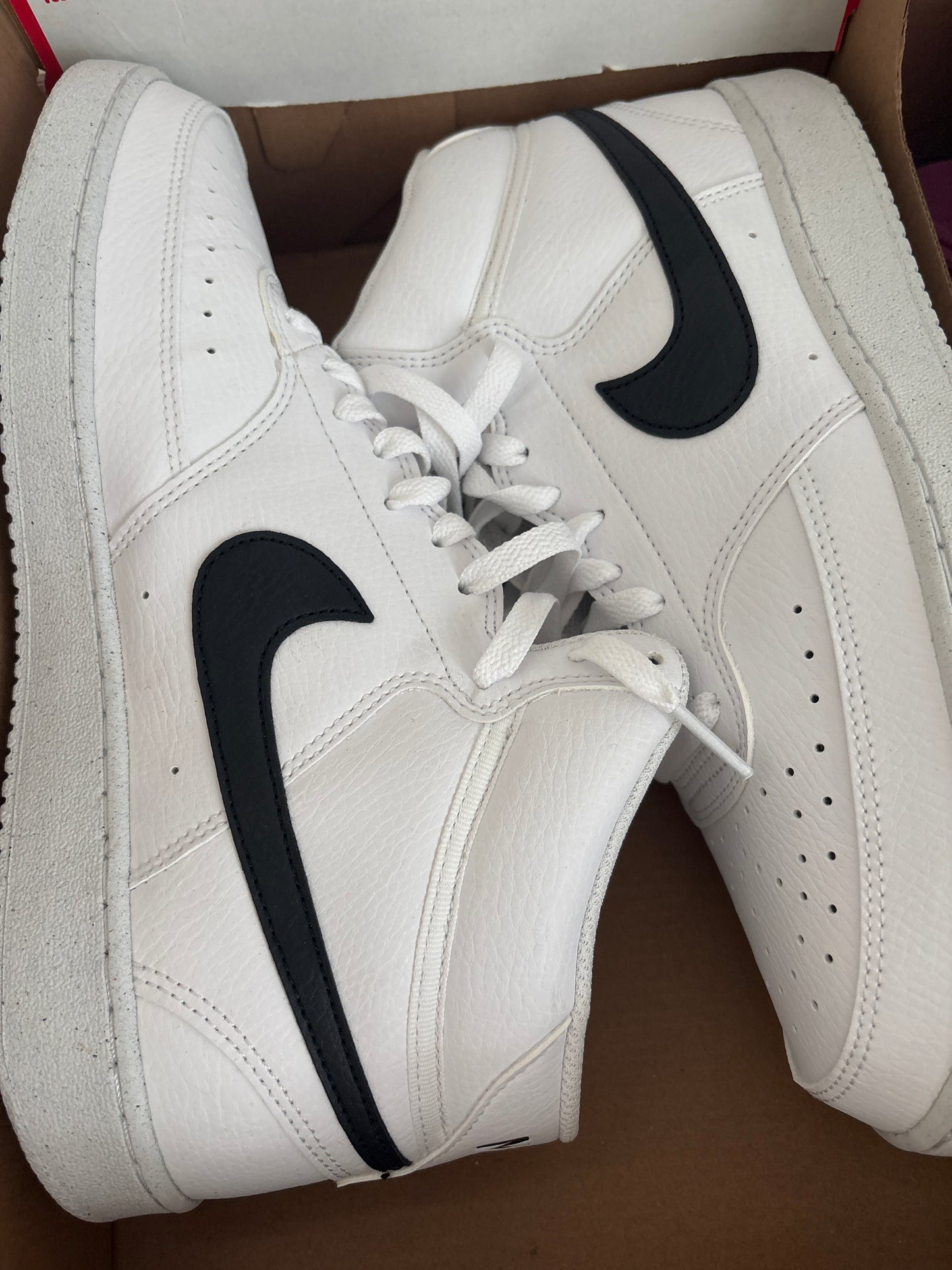 Nike Court Vision Mid, Gr. 43 in schwarz/weiss