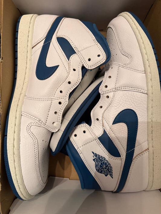 Nike Air Jordan 1 Mid in hellblau/weiss, Größe 40