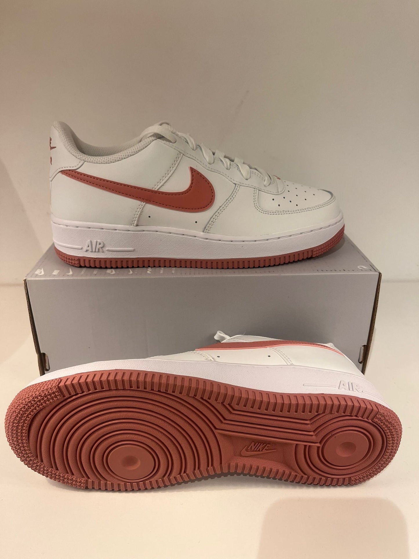 Nike Air Force 1 weiss/rot Größe 39