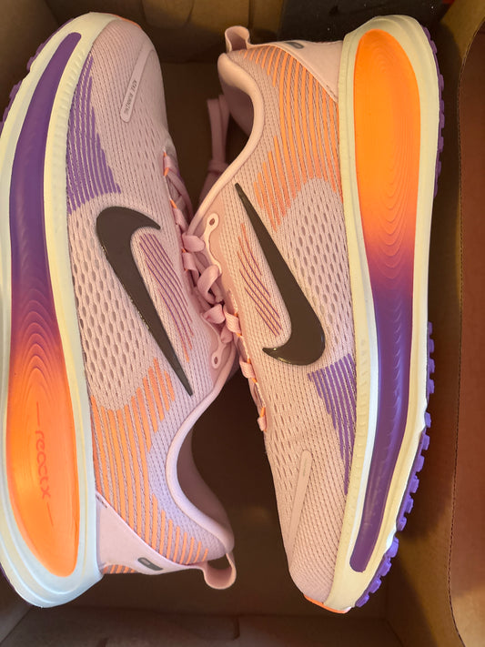 Nike Vomero 18, Größe 38,5