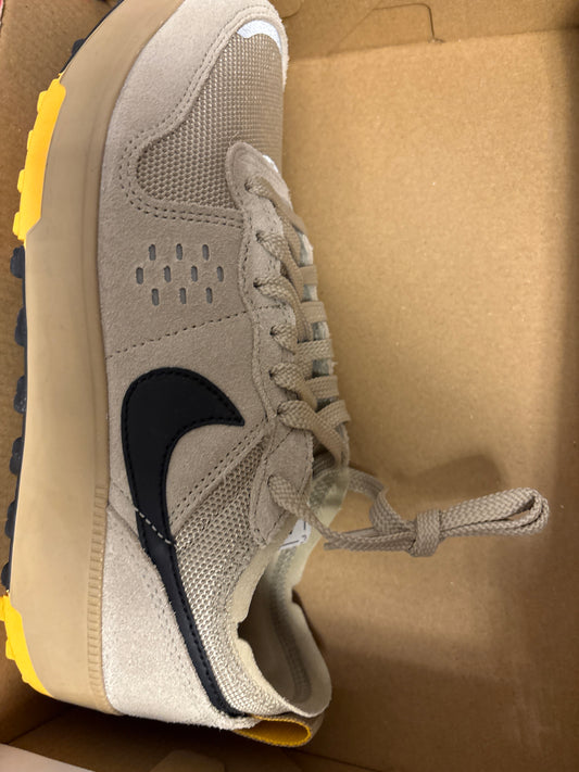 Nike City in grau/schwarz, Größe 39