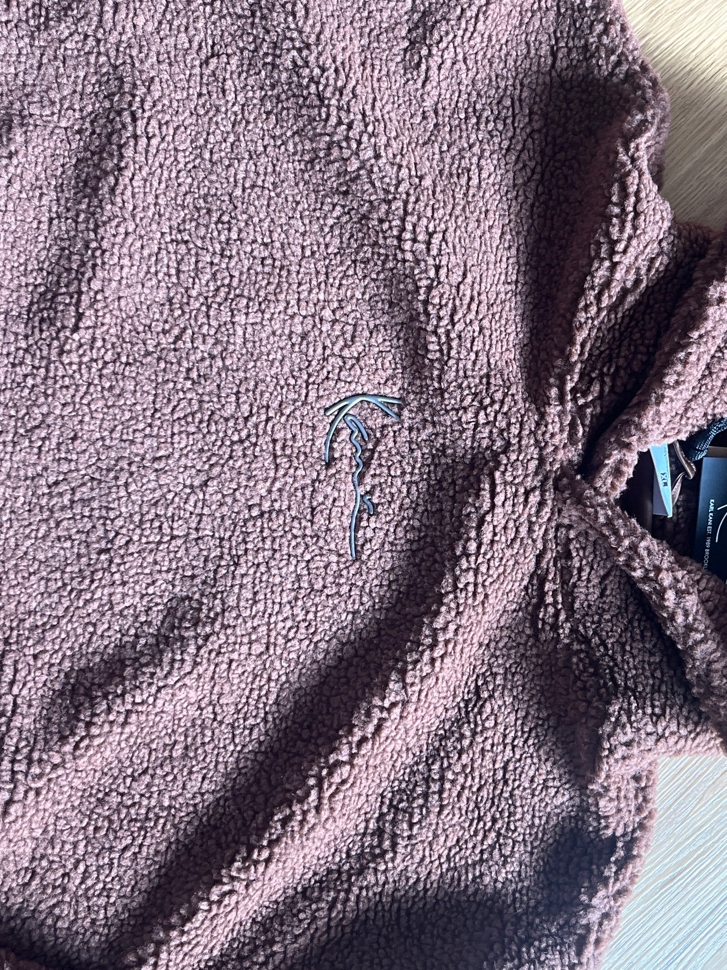 Karl Kani Plüsch Hoodie in dunkelbraun, Größe XL