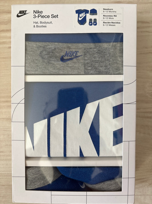 Nike 3er Set für Neugeborene, Größe 6-12 Monate in blau/grau/weiss