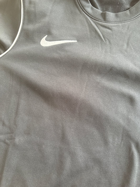 Nike Trainingspulli Größe M in schwarz/weiss