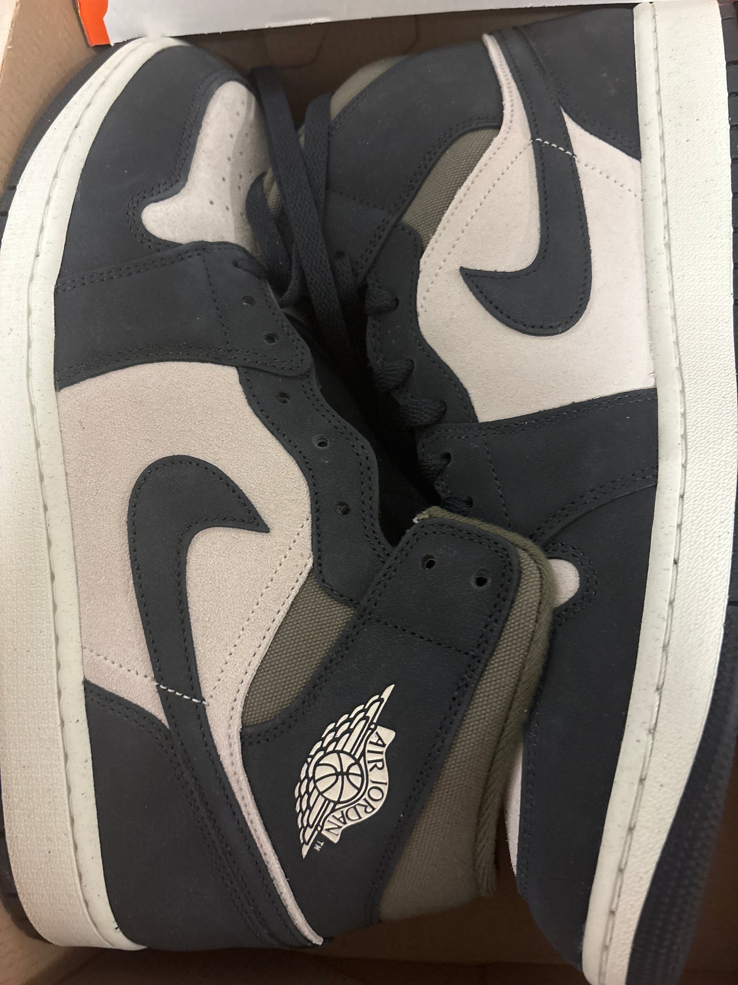 Air Jordan 1 MID in, Größe 46