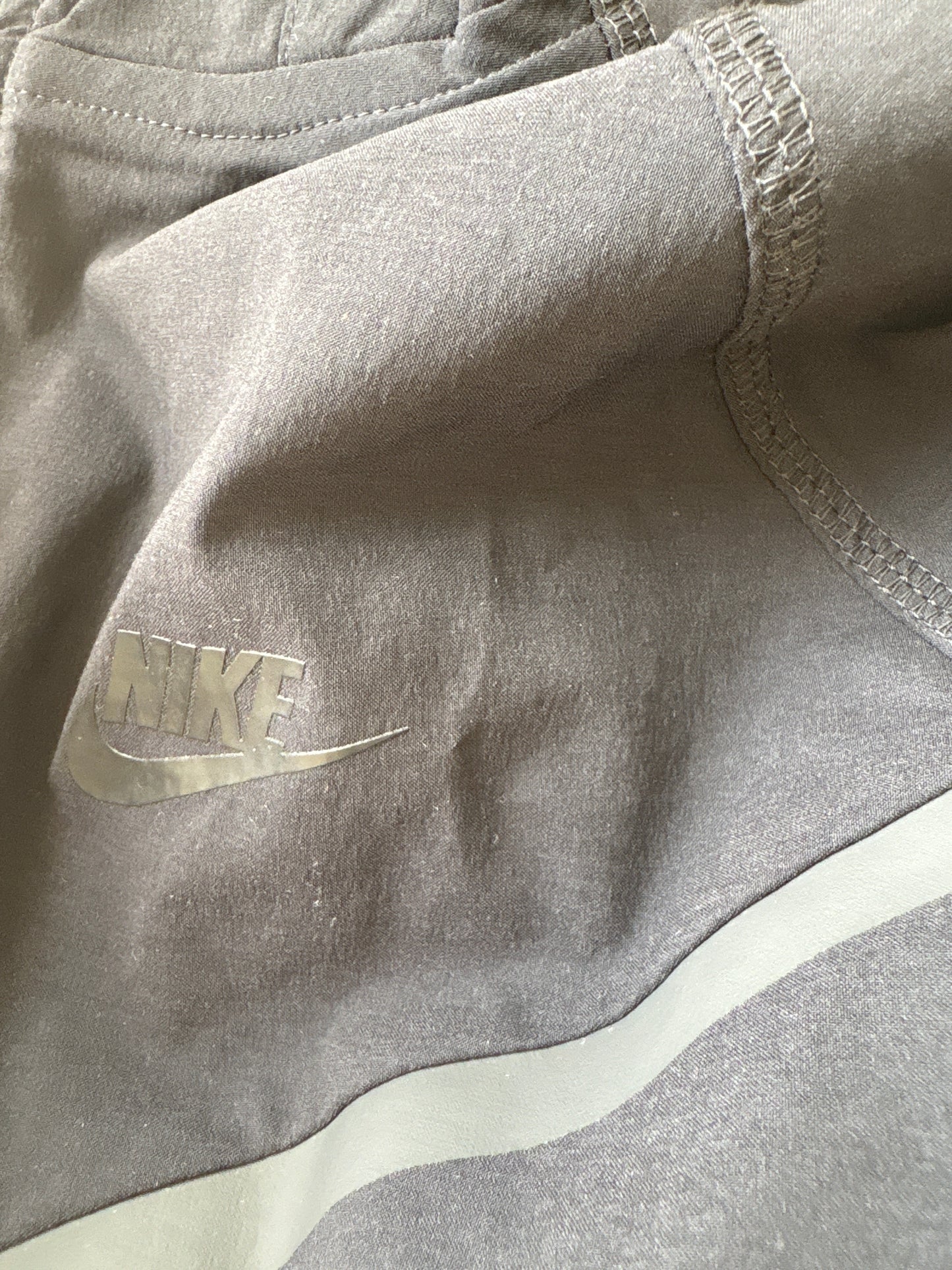 Nike Windbreaker in schwarz. Größe wählbar