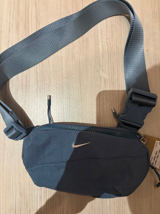 Nike Umhängetasche Türkis klein