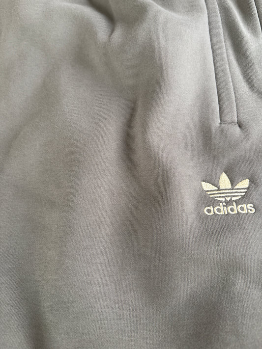 Adidas kurze Hose, dunkelgrün , Größe wählbar