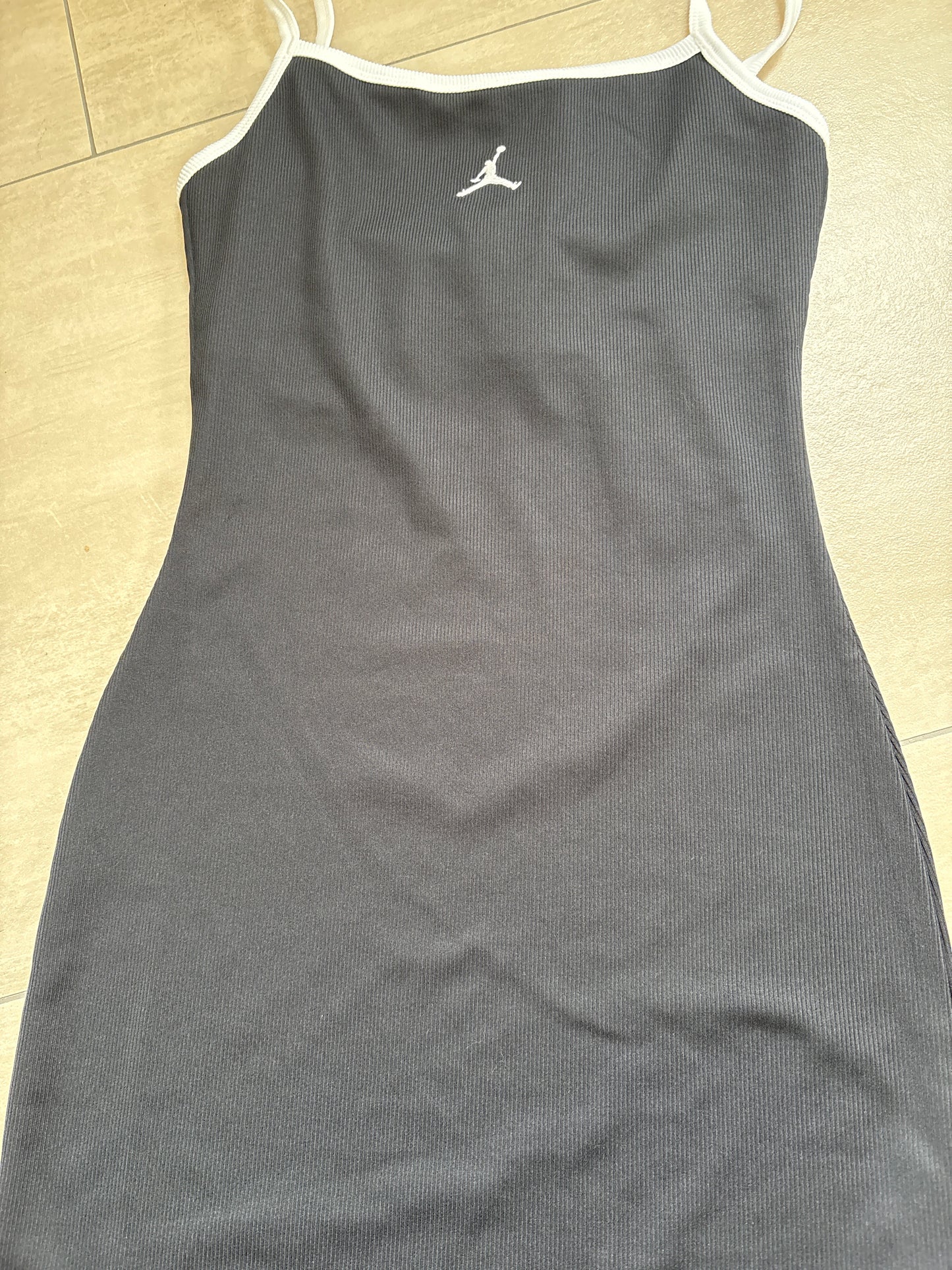 Nike Jordan Kleid, schwarz, Größe S
