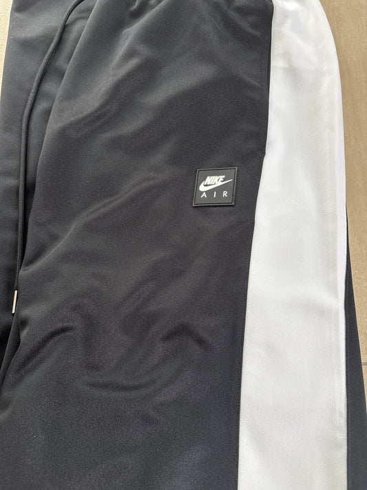 Nike in weiss/schwarz, Größe XL