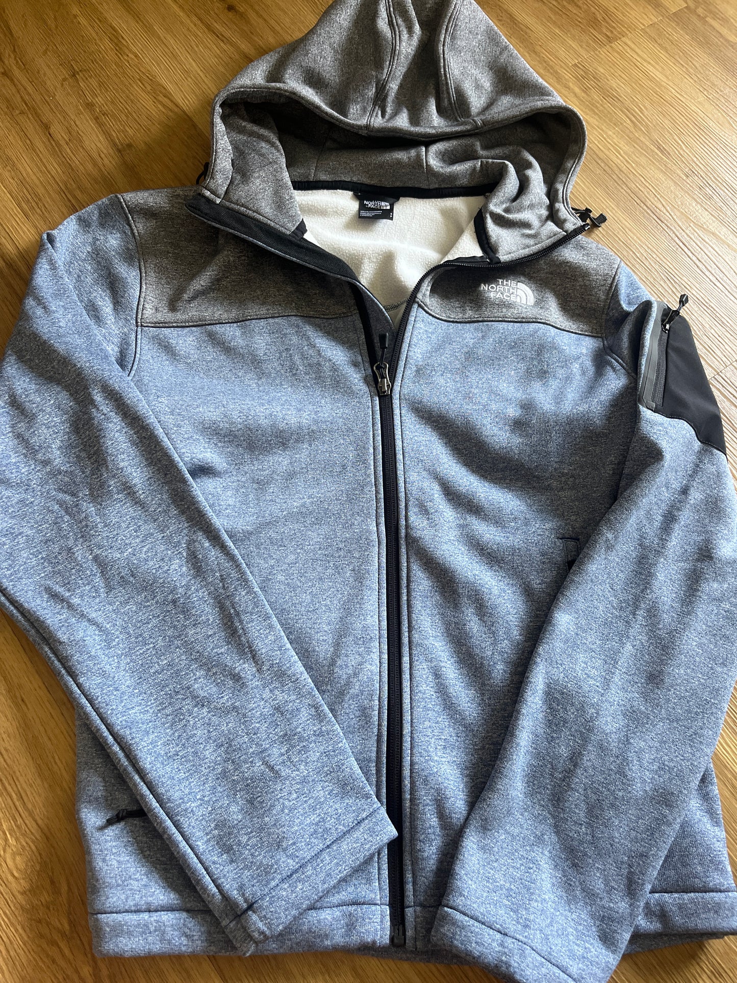 The North Face Herren Fleece/Joggingjacke in blau/grau, Größe S