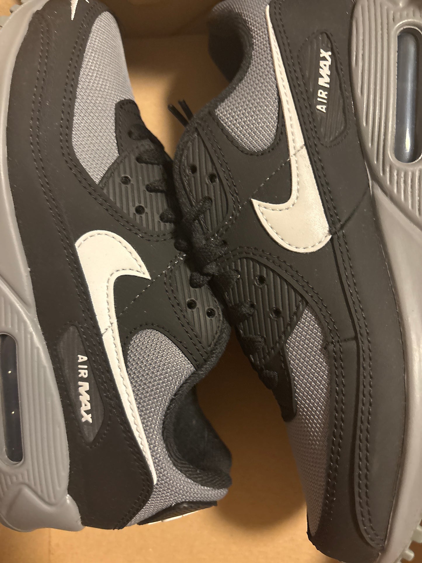 Nike Air Max 90 schwarz/grau, Größe 40