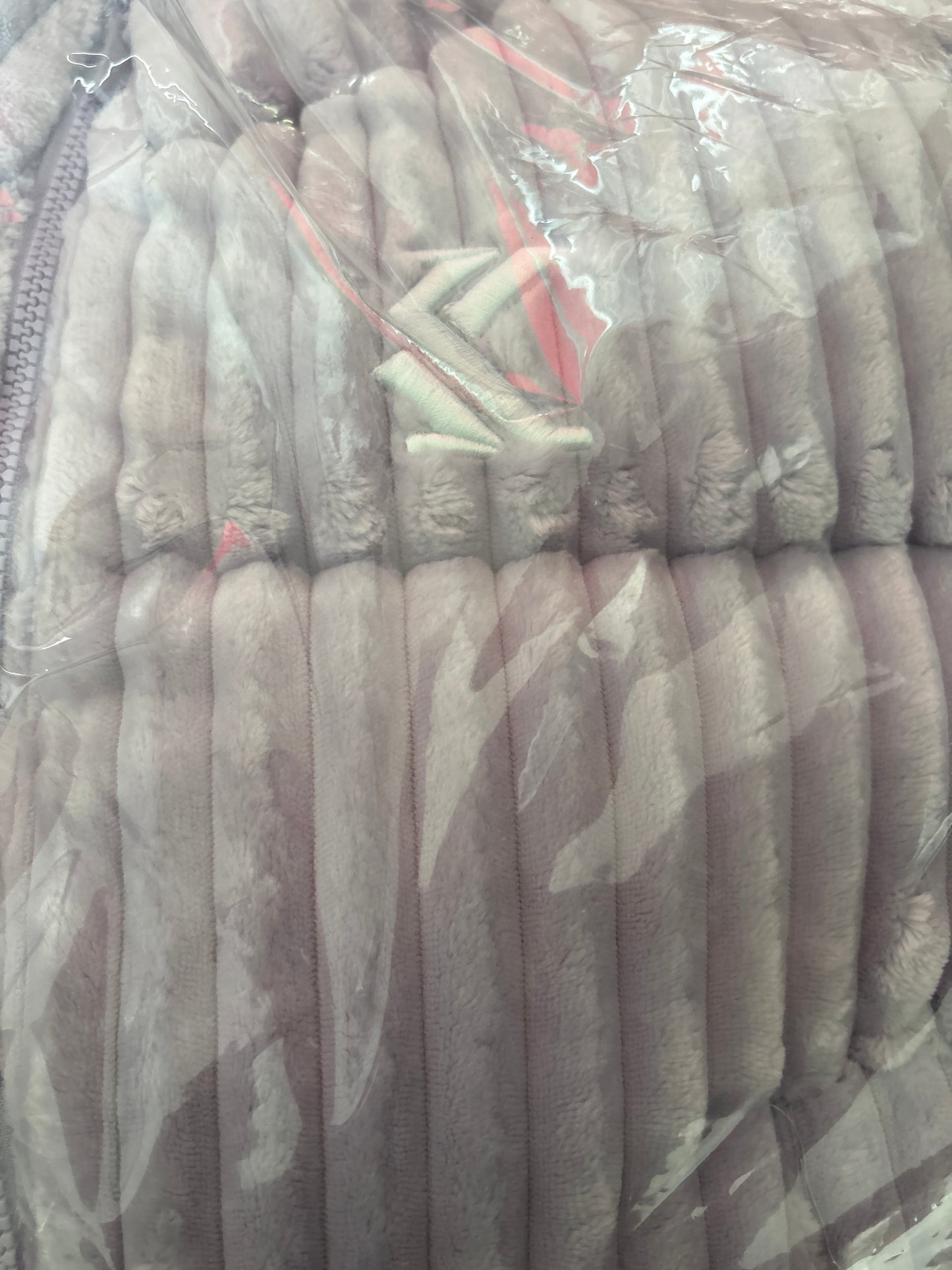 Karl Kani Damen Winterjacke, Größe wählbar in Flieder