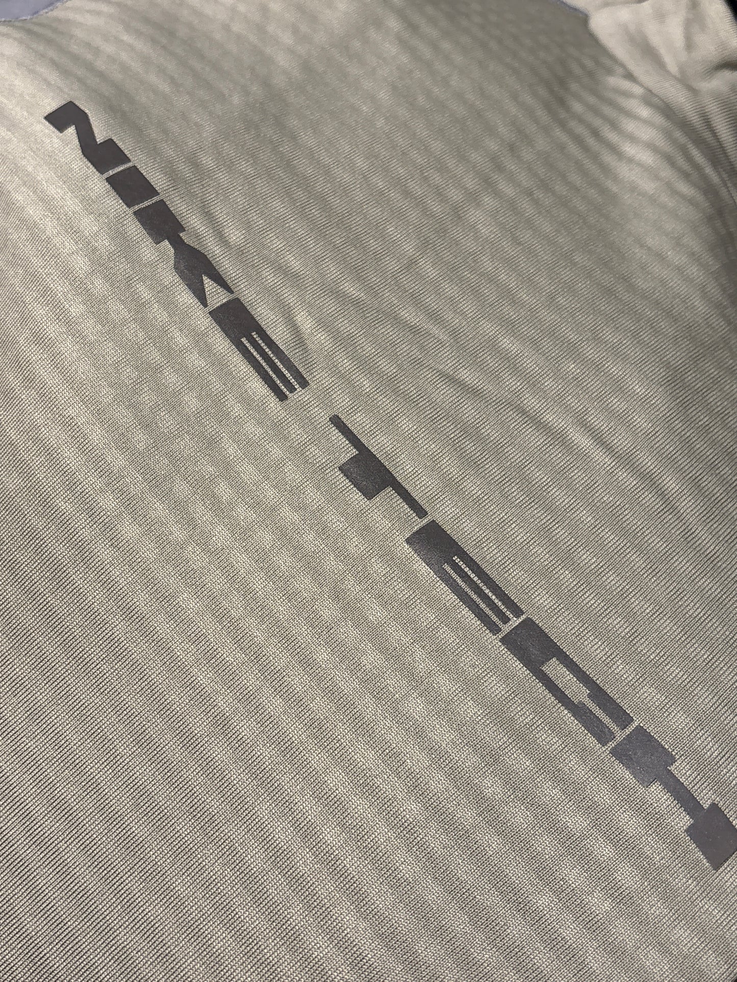 Nike Techfit Langarm Shirt, Größe XXL