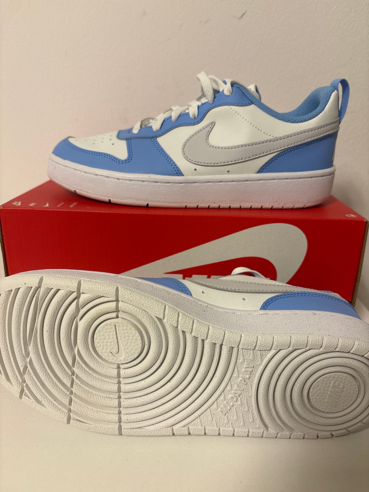 Nike Court Borough Low Recraft in weiss/hellblau, Größe 38,5