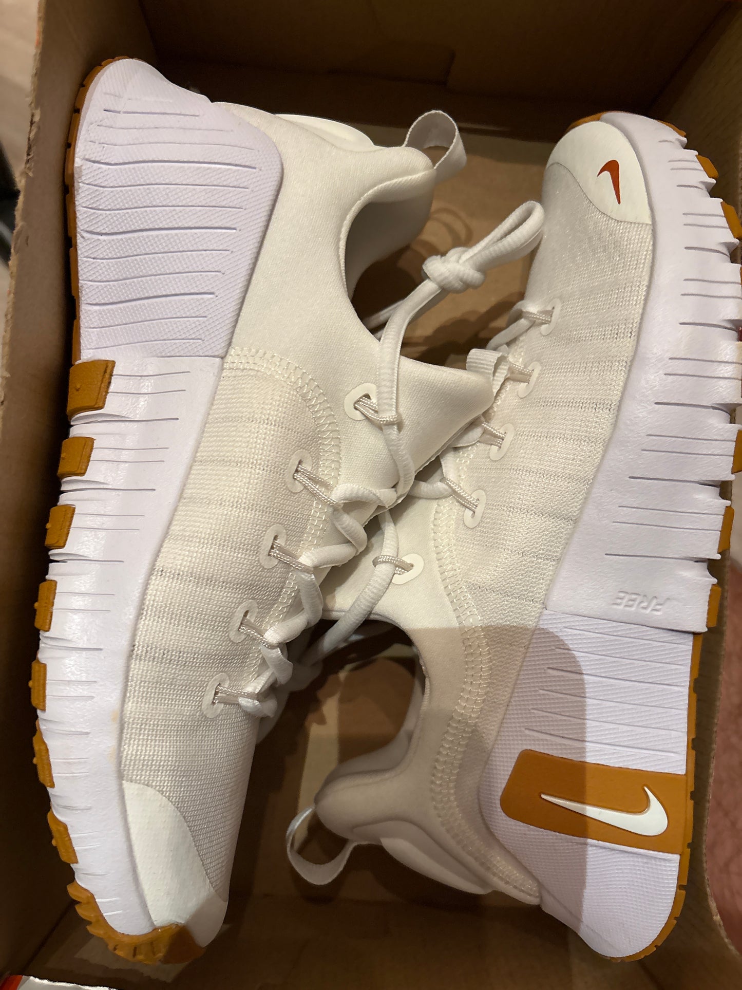 Nike Free Metcon 6, Größe wählbar in weiss/braun