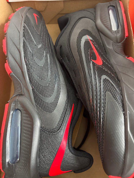 Nike Air Max Fire in schwarz/rot, Größe wählbar