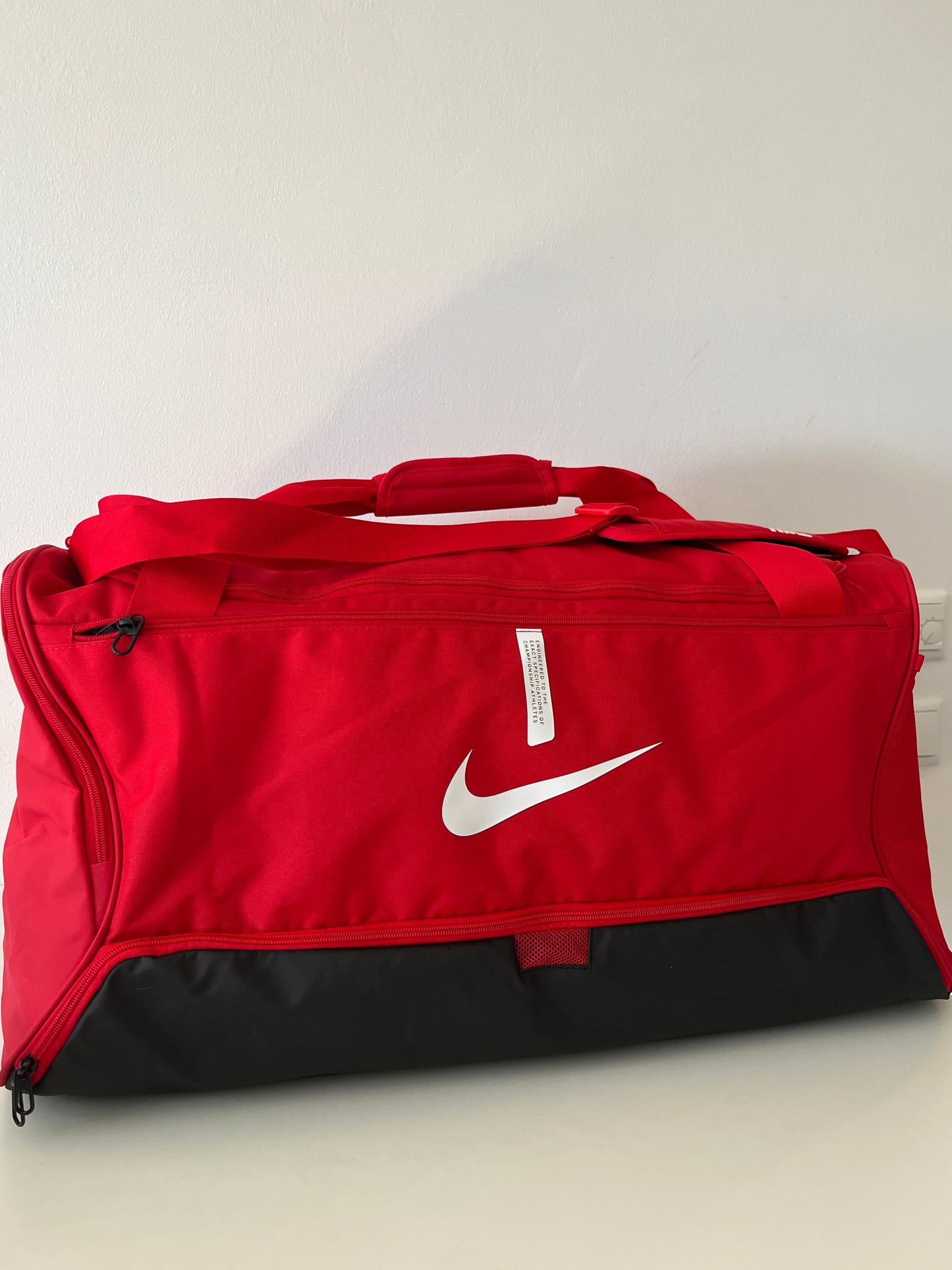 Nike Sporttasche in rot, 95 Liter
