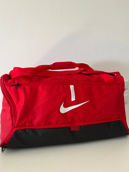 Nike Sporttasche in rot, 95 Liter
