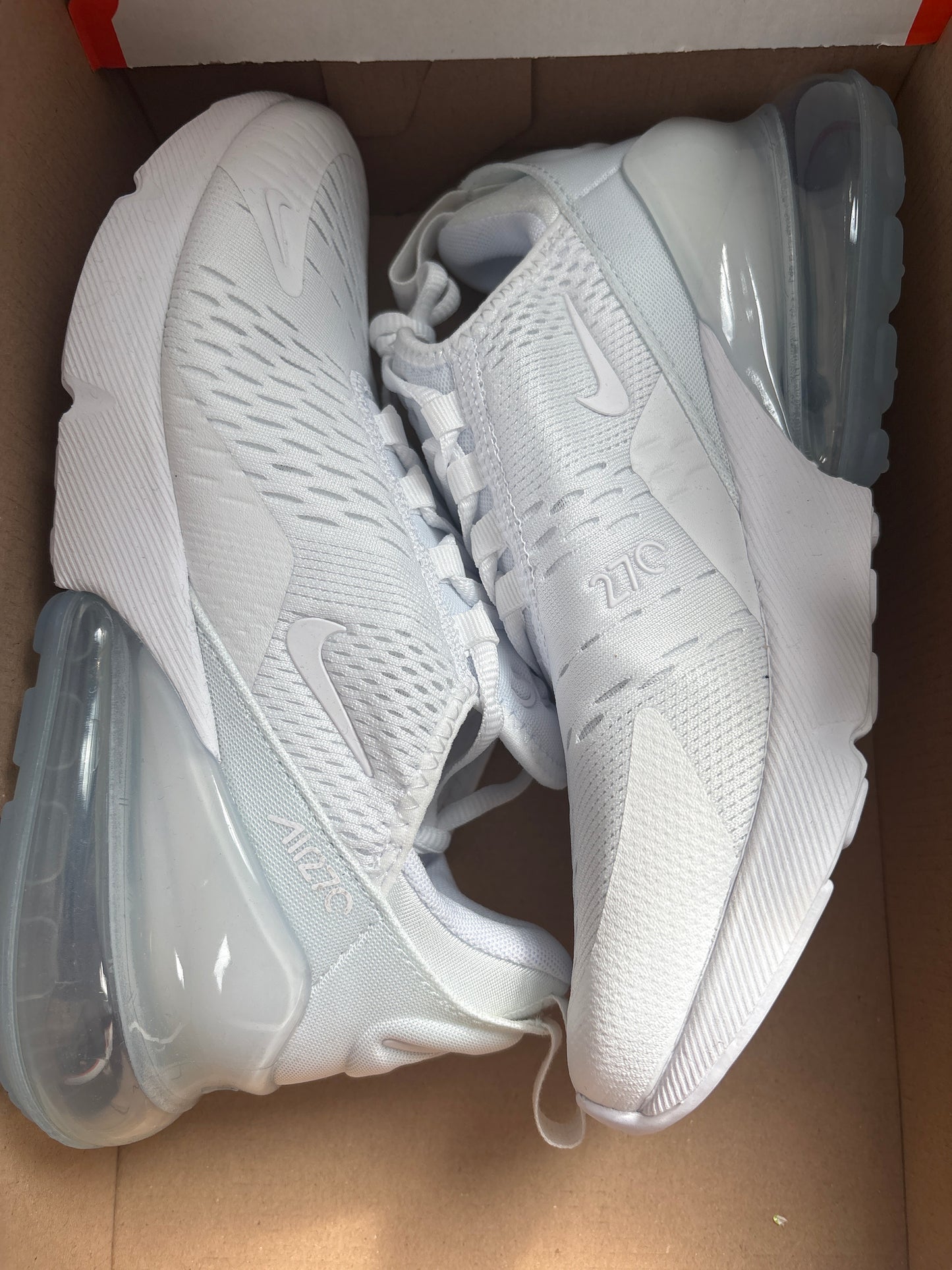 Nike Air Max 270 in weiß, Größe 36,5