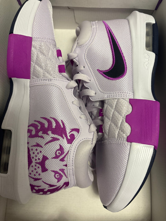 Nike Lebron witness, weiss/lila, Größe 41