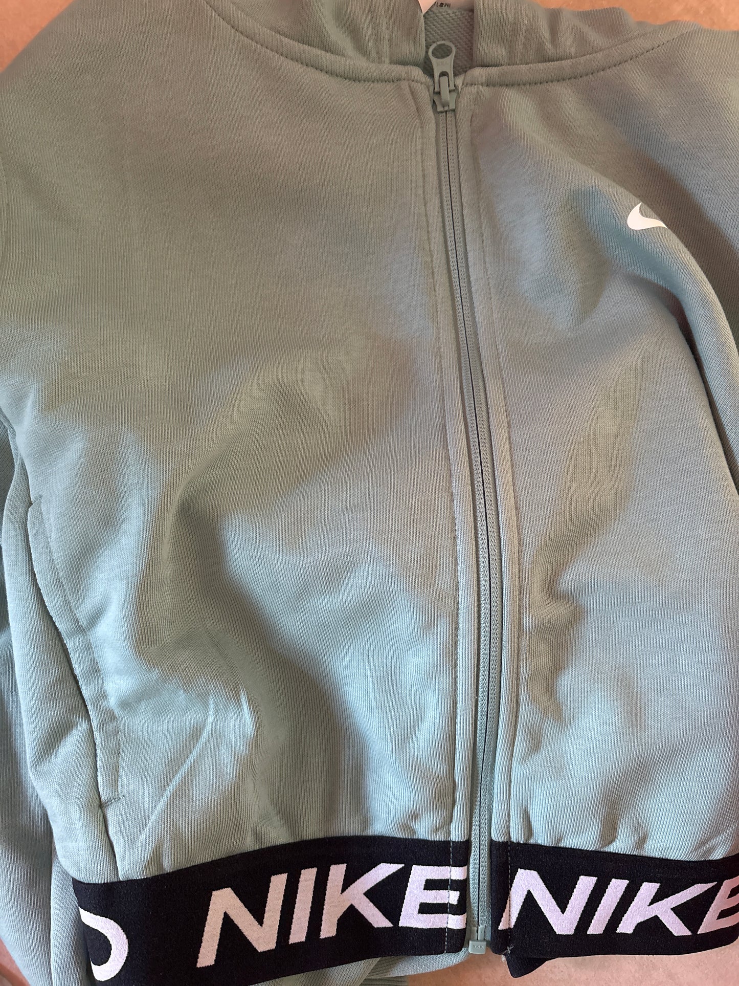 Nike Jacke Kinder grünton, Nike Pro, Größe wählbar