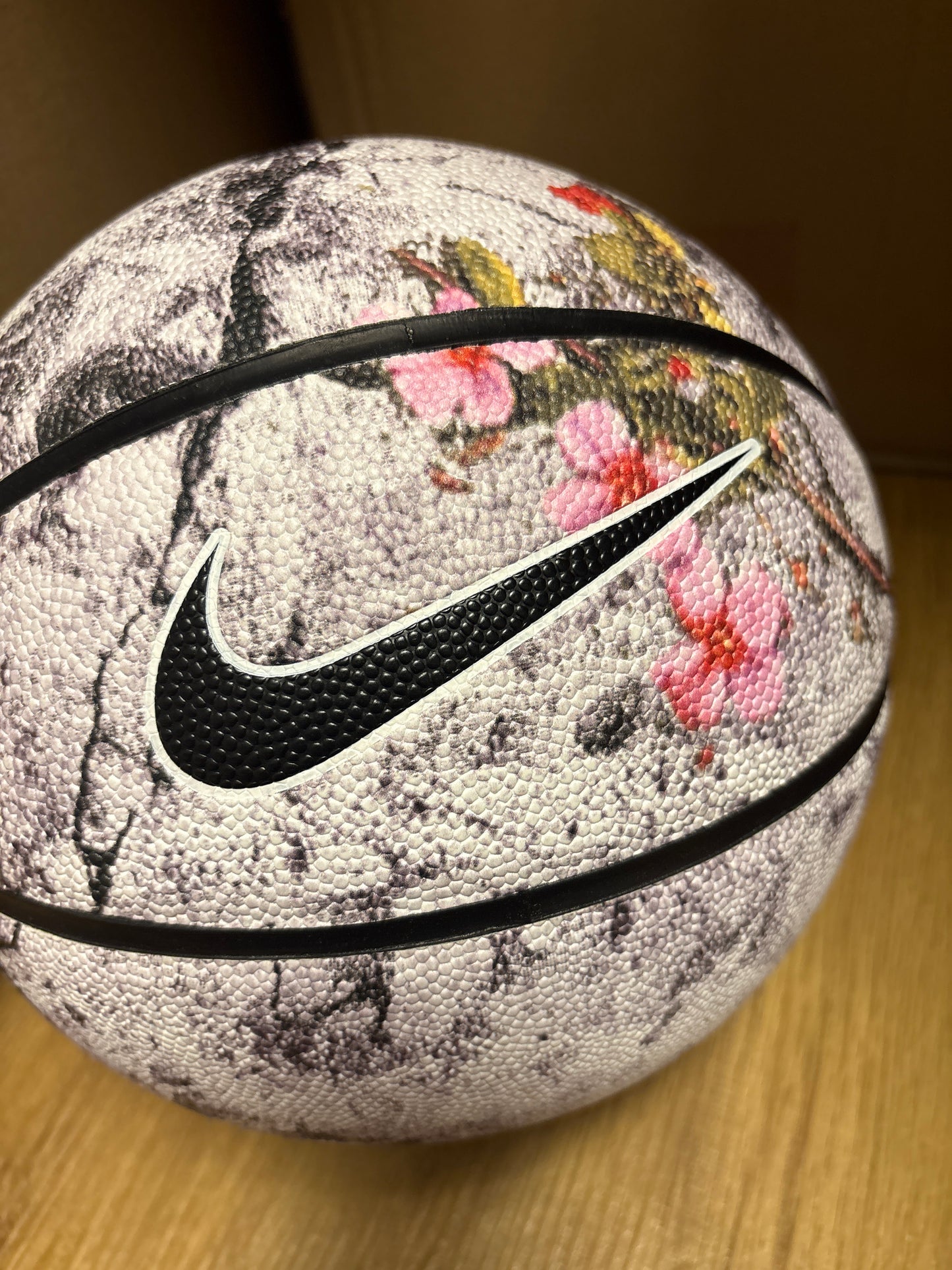 Nike Basketball Sonderedition mit Kirschblüten