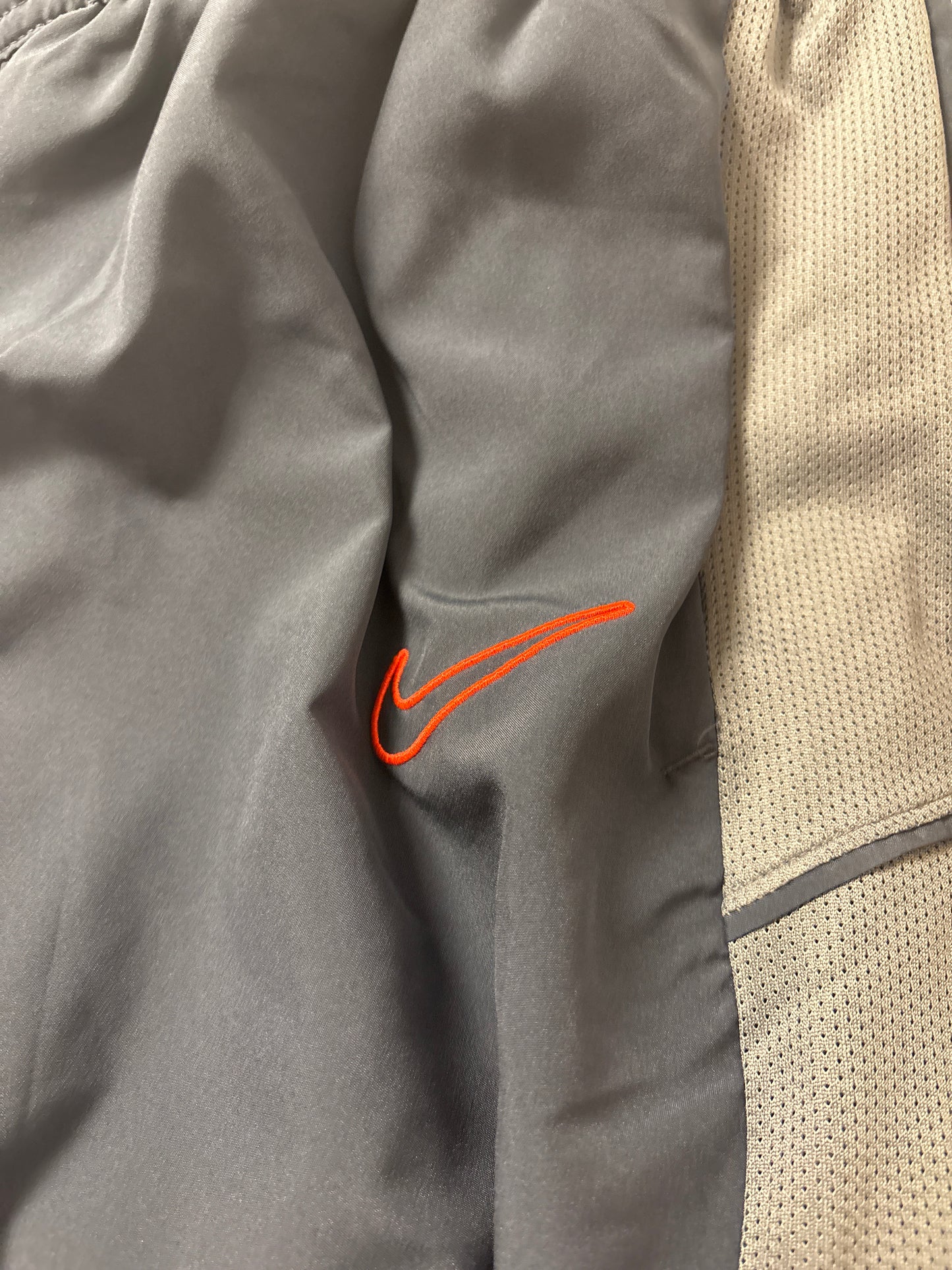 Nike Trainingshose, grau/rot, Größe L