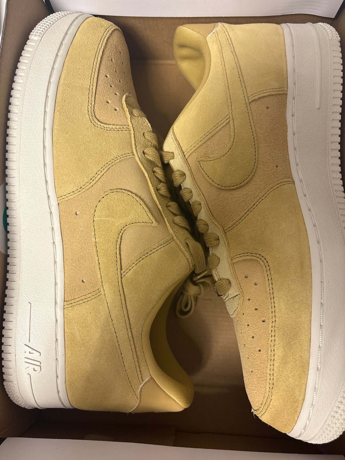 Nike Air Force 1, ocker, Größe 44,5
