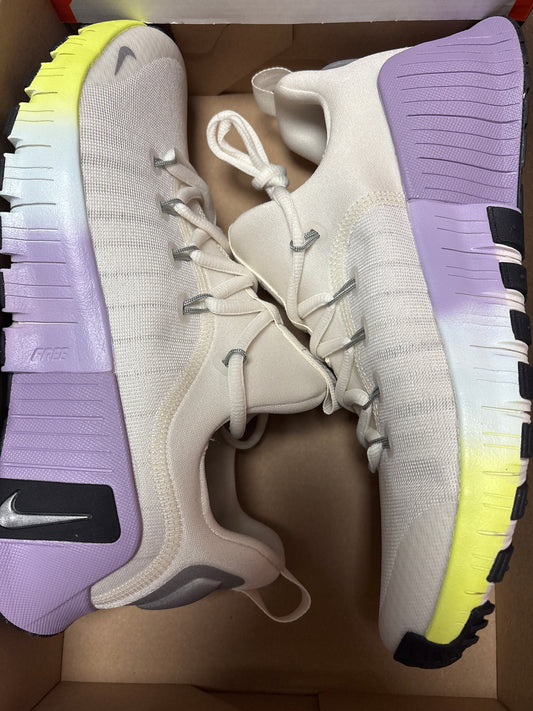 Nike Free Metcon 6, Größe 42 in bunt