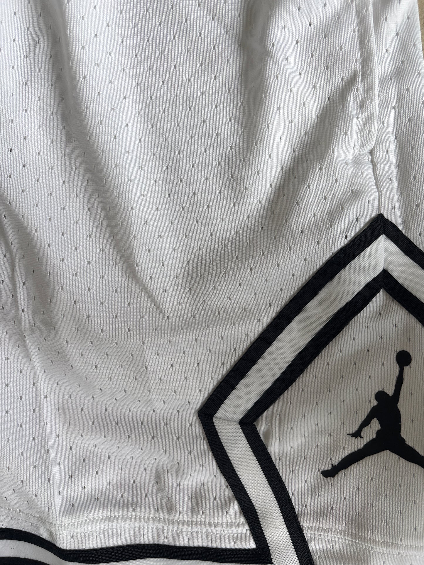 Nike kurze Jordan Hose, schwarz/weiss, Größe M