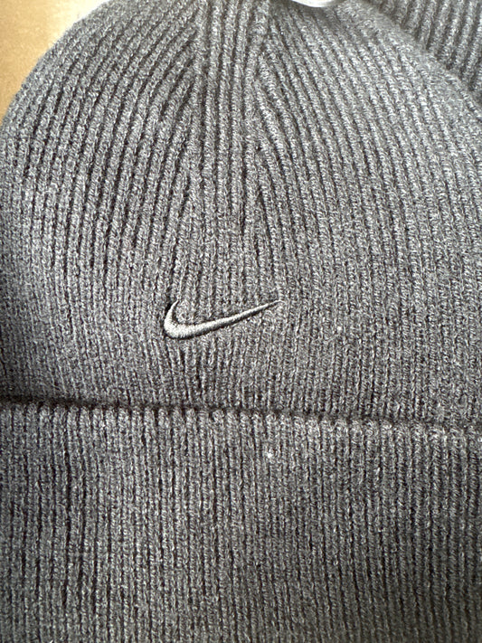 Nike Mütze in schwarz, schwarzer Swoosh