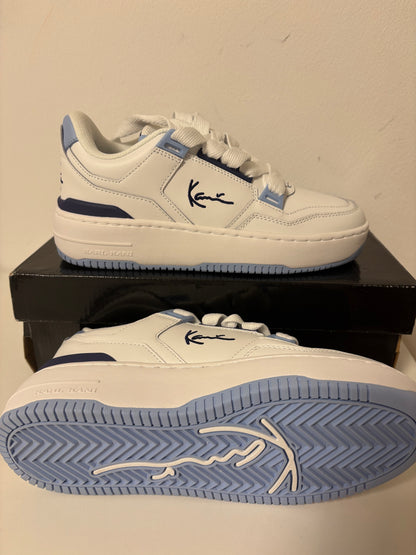 Karl Kani Sneaker in weiss/hellblau/blau, Größe 38,5