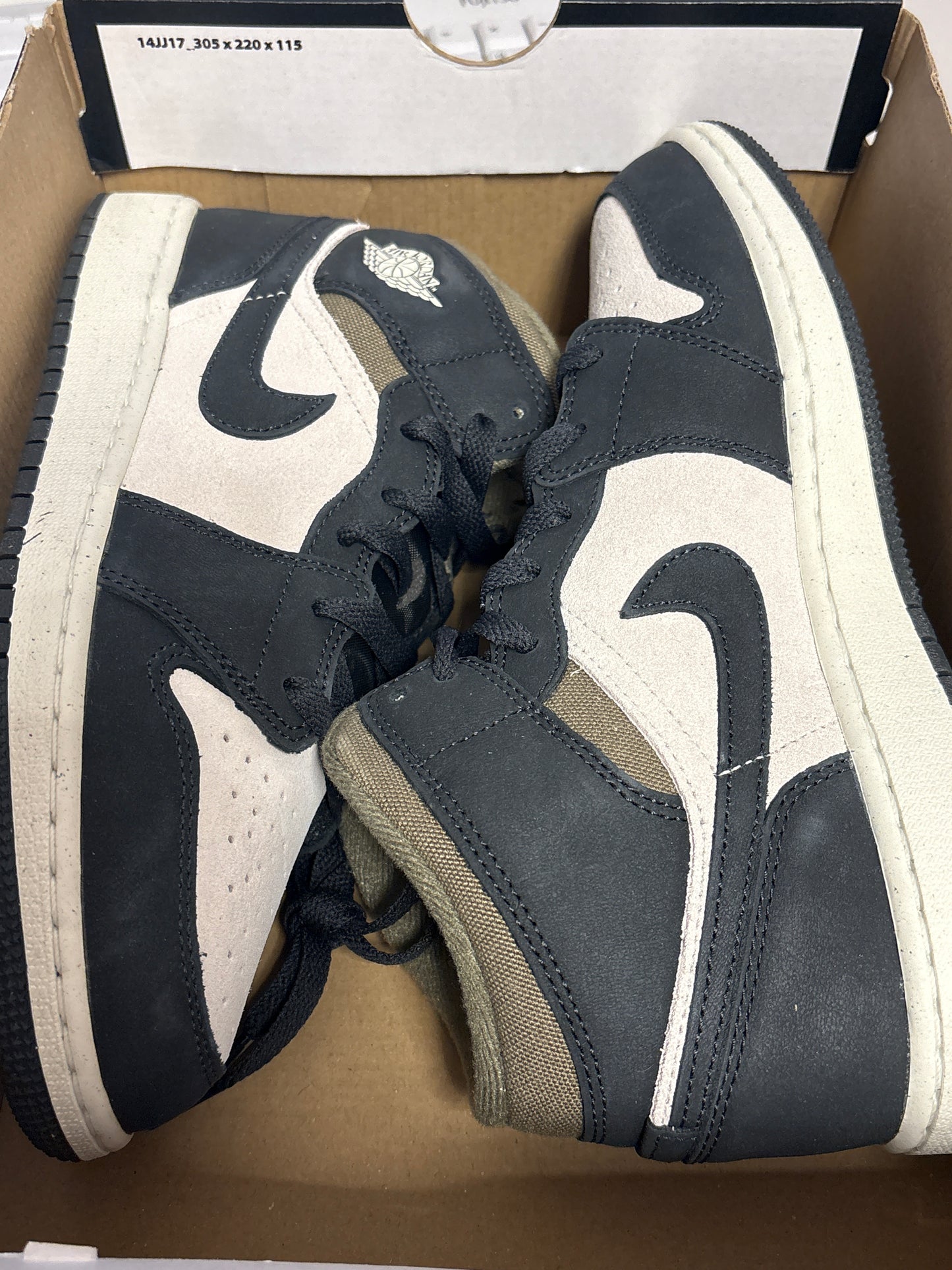 Nike Air Jordan 1 Mid in weiss/grau/grün, Größe 39