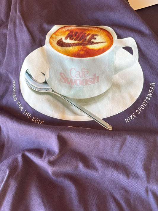 Nike Tshirt in lila/Backprint, Größe XXL