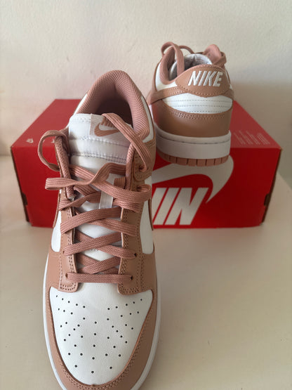 Nike Dunk low weiss/hellbraun, Größe 44