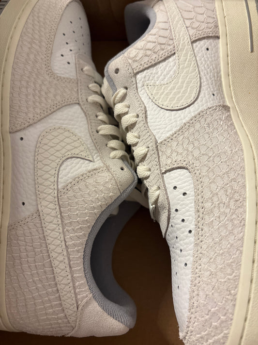 Nike Air Force 1 Gr. 43 weiss/grau/Schlangenmuster