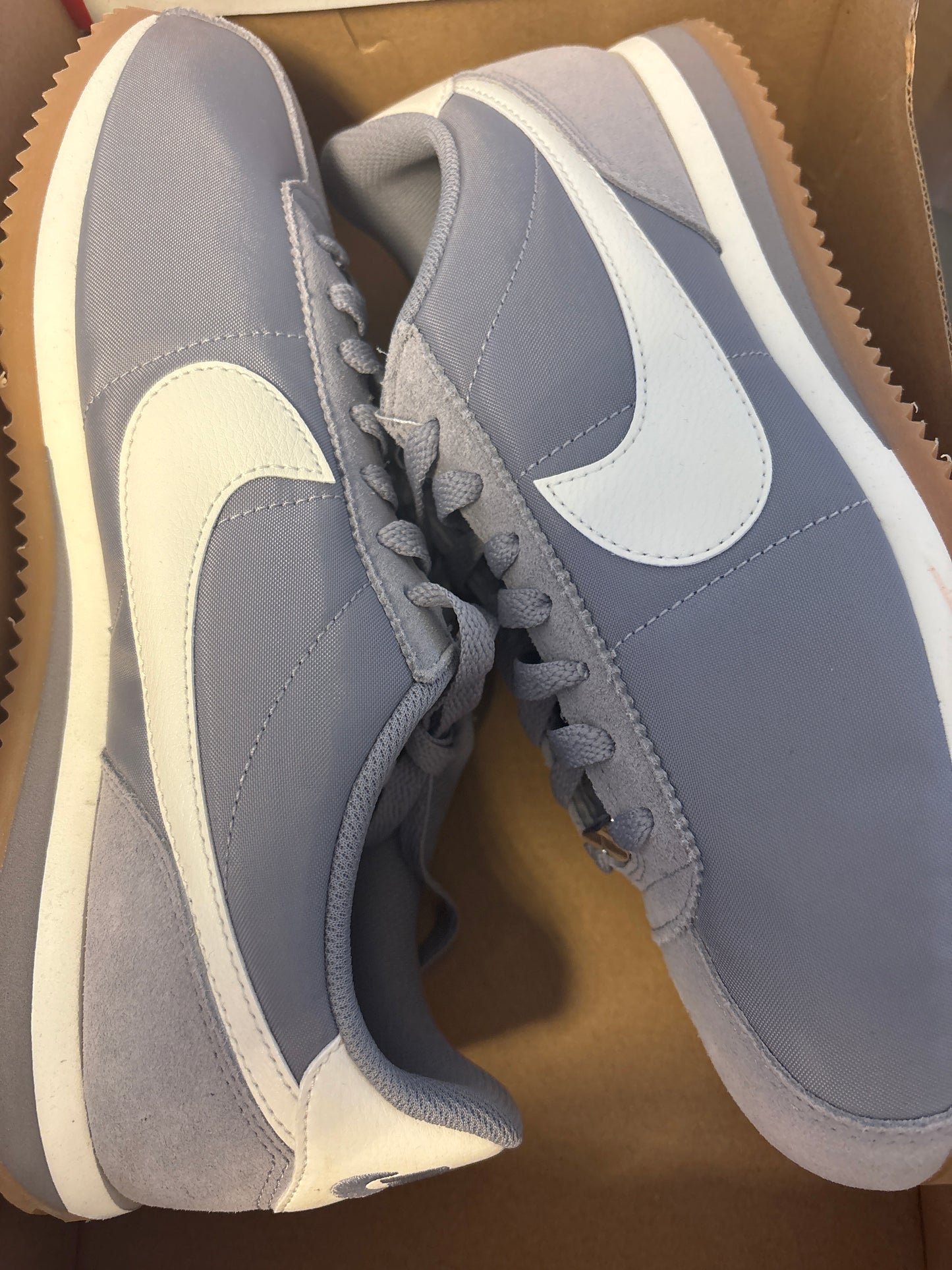 Nike Cortez in grau/weiss, Größe 42