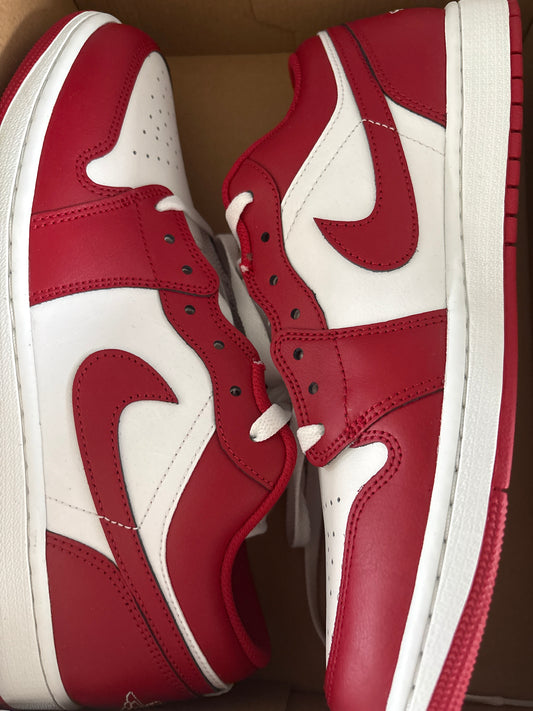 Nike Jordan 1 Low, in weiss/rot, Größe 45