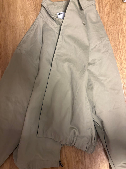 Nike Jacke in grün, Grösse wählbar