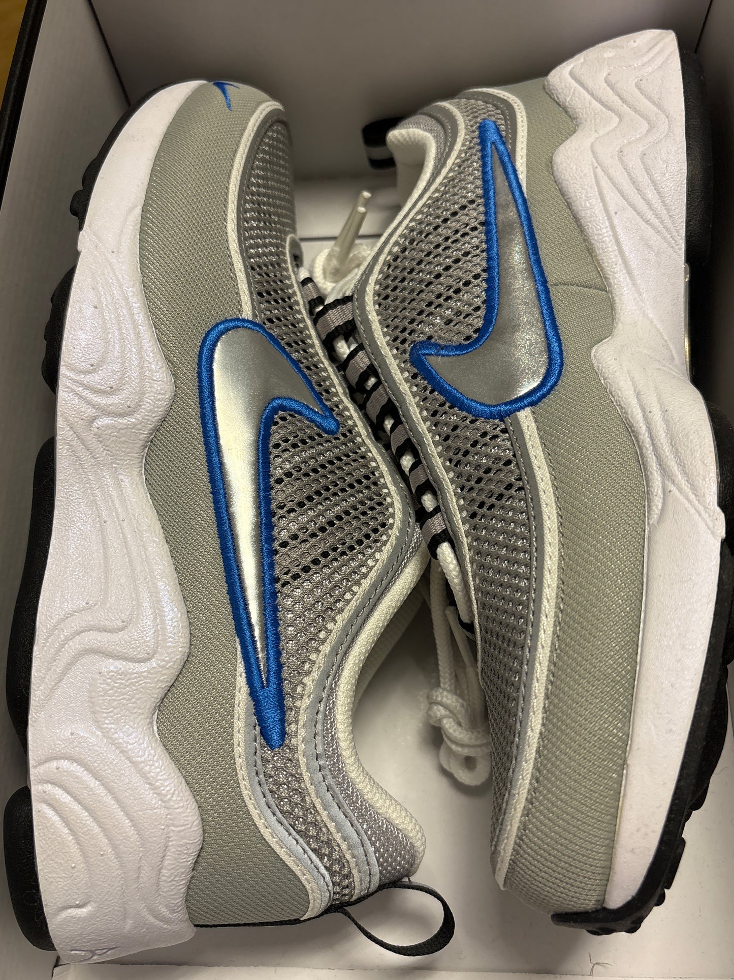 Nike Air Zoom Spiridon in grau/weiß/blau, Größe 38,5