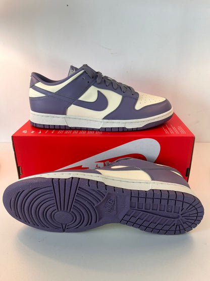 Nike Dunk Low, Gr. 44,5 in weiss/lila