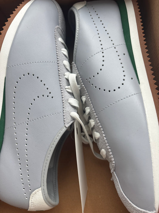 Nike Cortez in weiss/grau/grün, Größe 43