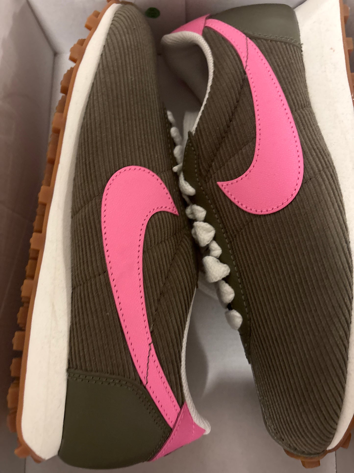 Nike LD-1000 in grün/rosa, Größe 40