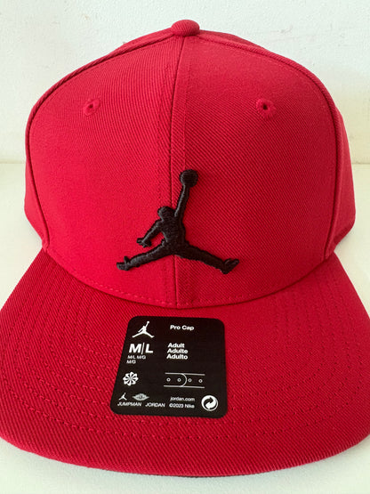 Nike Jordan Cap in rot/schwarz, Größe wählbar