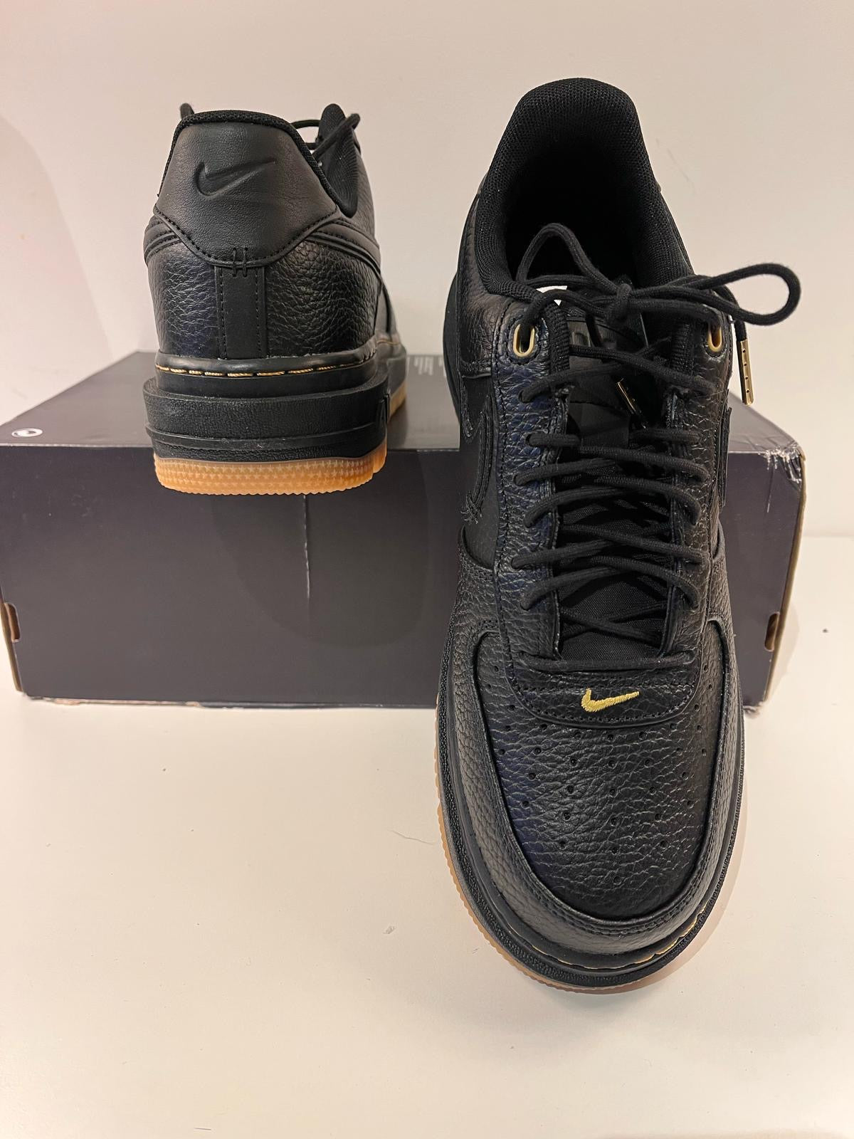 Nike Air Force 1 Luxe schwarz, Größe wählbar
