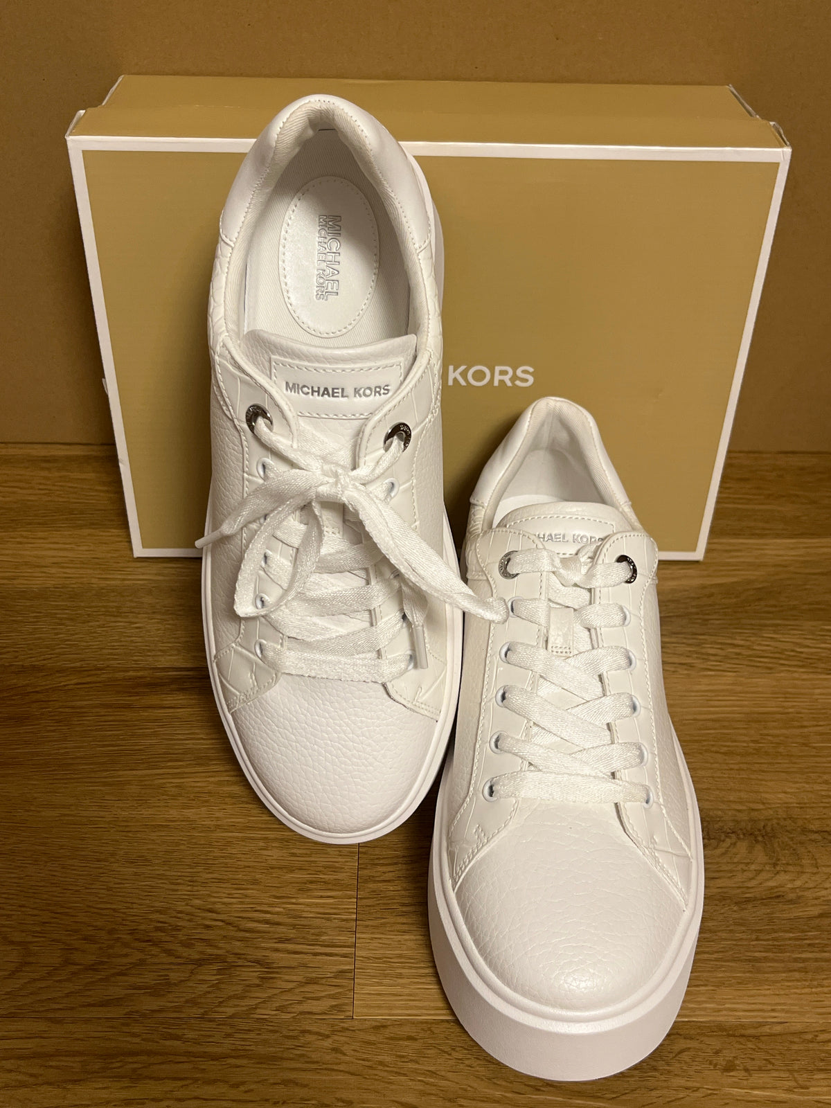 Michael Kors Sneaker in weiß mit Krokodilmuster, Größe US 11 / EU 41