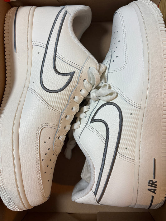Nike Air Force 1, altweiss/grau in Größe 42