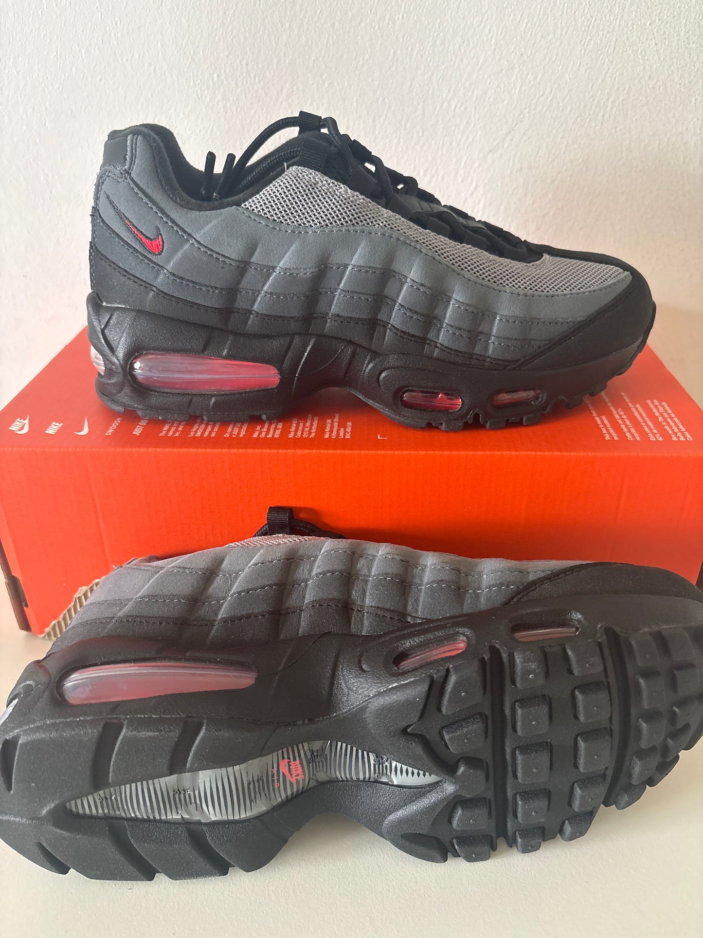Nike Air Max 95 in schwarz/grau, Gr. Wählbar